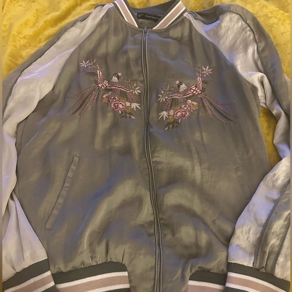 Zara Trafaluc Bomber Jacket Womens Green Satin w Embroidered Birds Dreamers - Picture 5 of 8